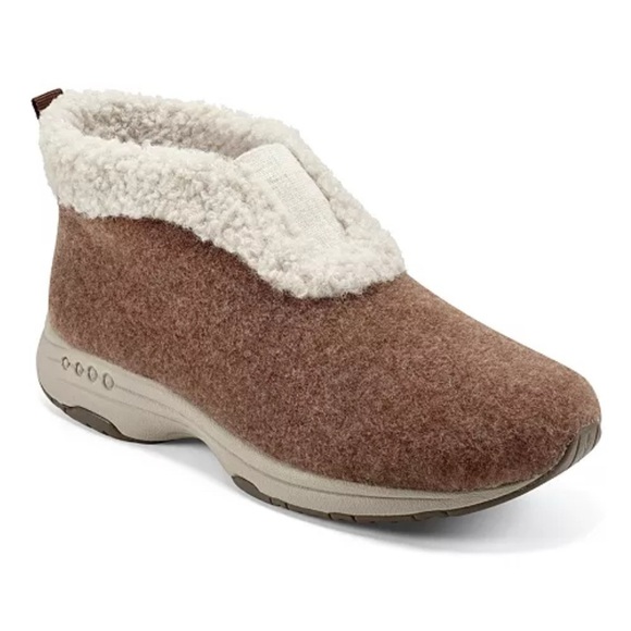 Easy Spirit Shoes - NWT Easy Spirit
Women's Treepose Cozy Slipper Booties sz 6
